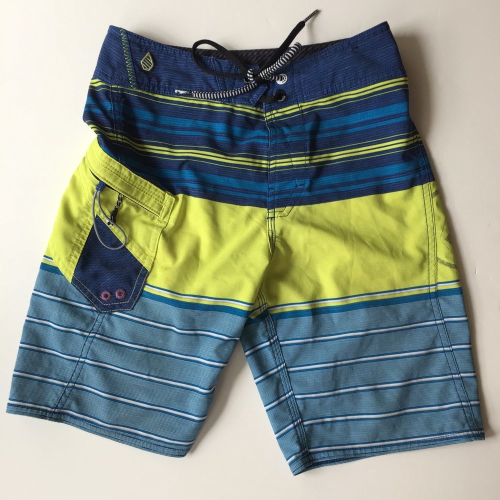 Boys Volcom board shorts swim 10 25